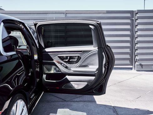 Used 2021 Mercedes-Benz Maybach S 580 4MATIC image 25