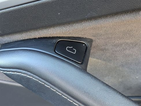 Used 2022 Tesla Model 3 Standard Range image 35