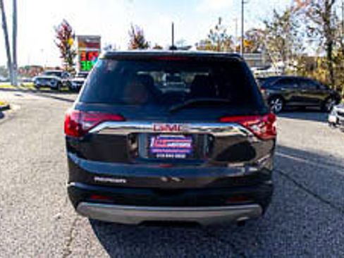 Used 2017 GMC Acadia SLE image 5