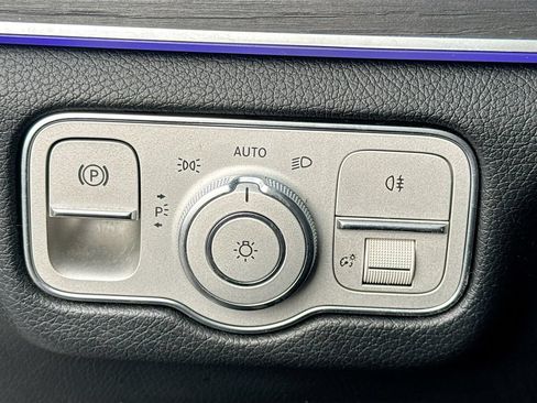 Used 2023 Mercedes-Benz GLS 450 4MATIC image 11