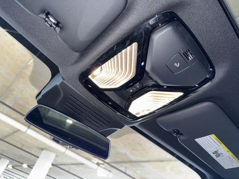 New 2026 BMW X5 xDrive50e w/ M Sport Package image 22