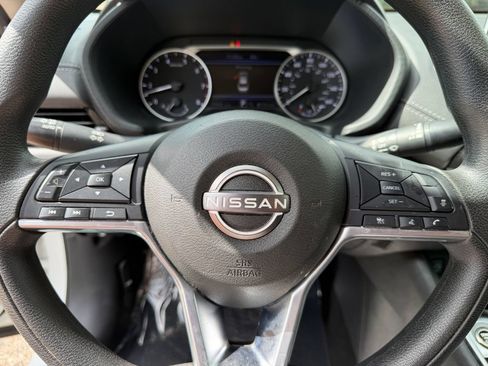 Used 2024 Nissan Sentra SV FWD image 20