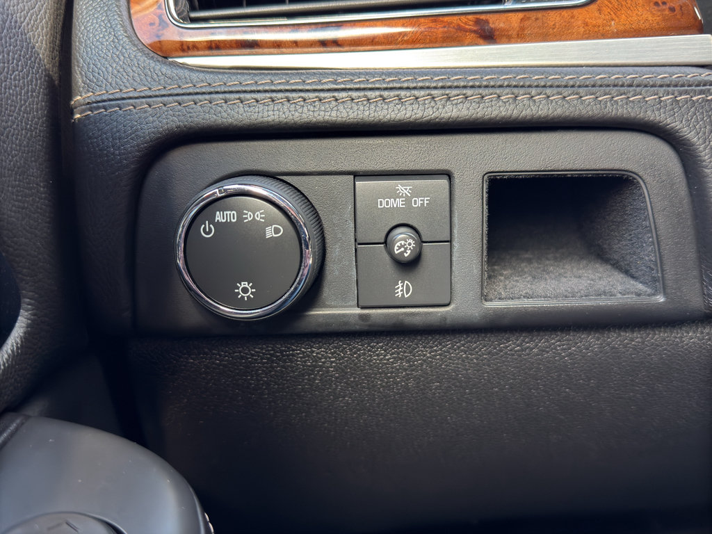 Used 2013 Cadillac Escalade Platinum AWD/4WD image 22