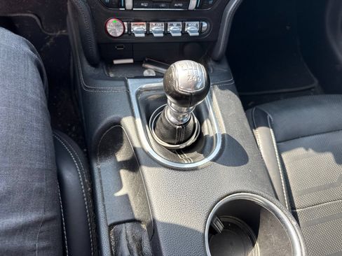 Used 2019 Ford Mustang GT Premium w/ Equipment Group 401A RWD image 5