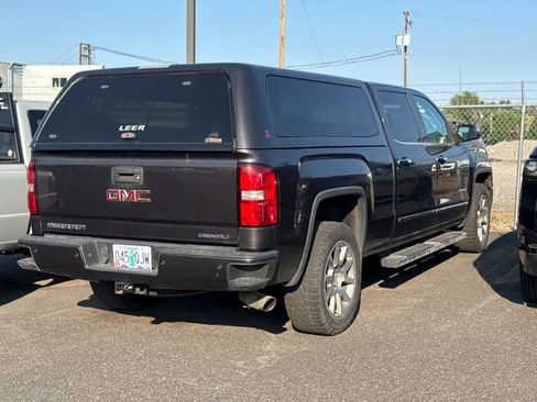 Used 2015 GMC Sierra 1500 Denali w/ Driver Alert Package AWD/4WD image 4