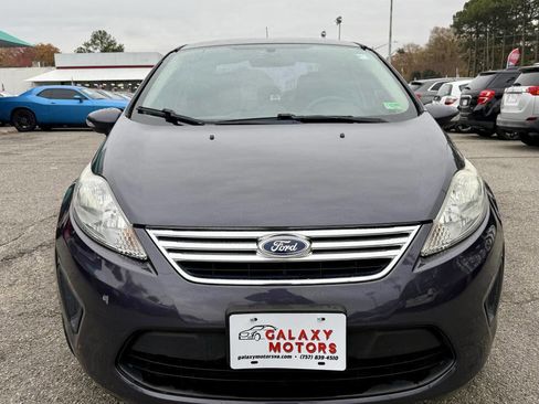 Used 2013 Ford Fiesta SE image 2