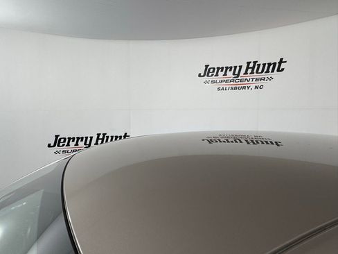 Used 2023 Chevrolet Malibu LT w/ Driver Confidence Package image 5