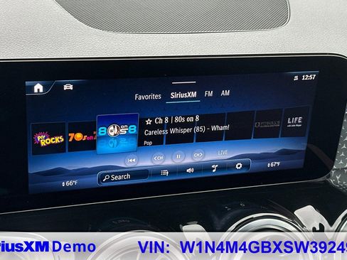 Certified 2025 Mercedes-Benz GLB 250 image 28