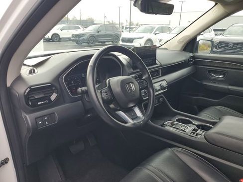Used 2023 Honda Pilot Elite image 18