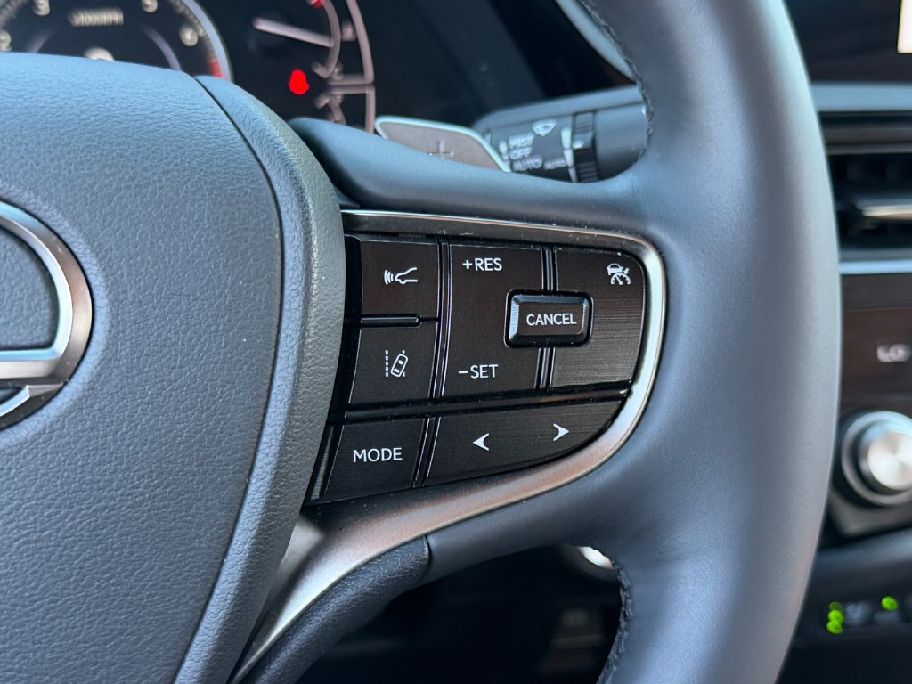 Certified 2023 Lexus ES 350 w/ Premium Package FWD image 18
