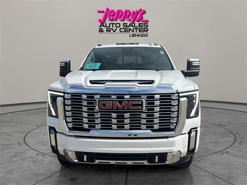 Used 2024 GMC Sierra 2500 Denali w/ Denali Reserve Package image 20