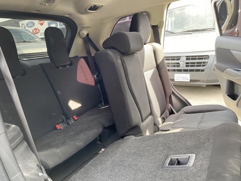 Used 2020 Mitsubishi Outlander ES image 20