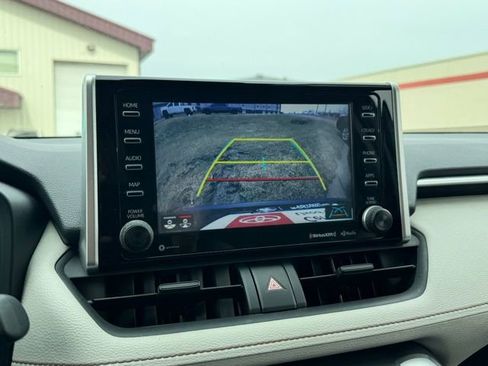 Used 2021 Toyota RAV4 XLE w/ Convenience Package image 5