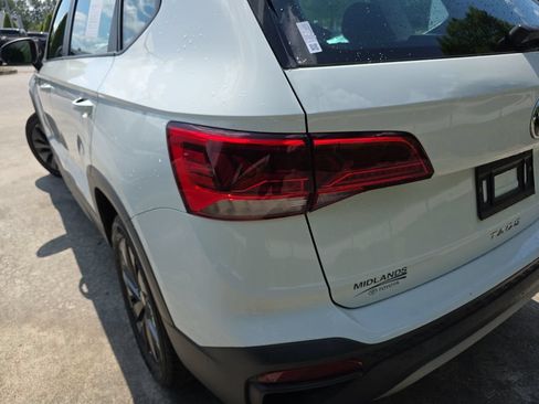 Used 2022 Volkswagen Taos S FWD image 9