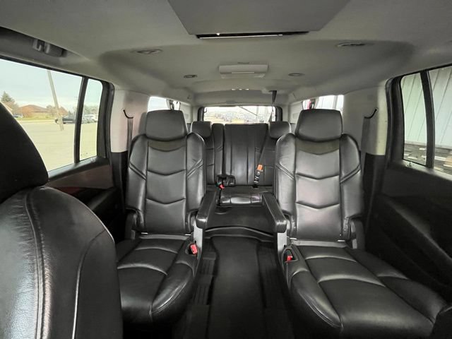 Used 2019 Cadillac Escalade ESV Luxury AWD/4WD image 28