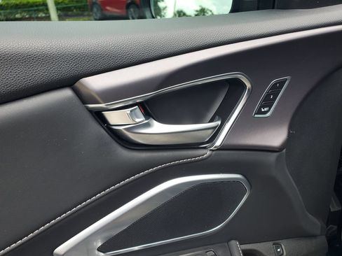 Used 2025 Acura RDX SH-AWD image 22