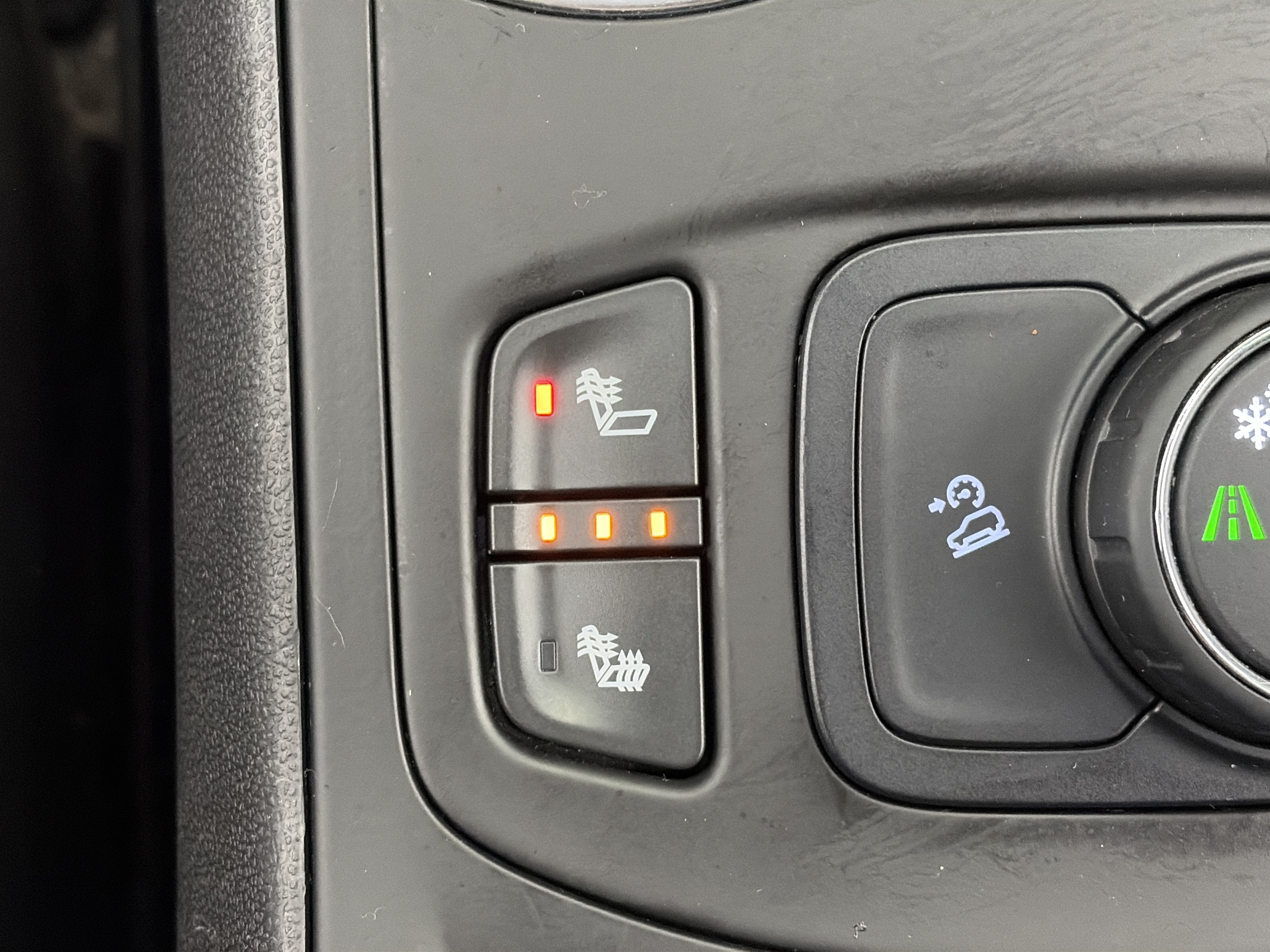 Used 2018 GMC Terrain SLE w/ Driver Convenience Package FWD image 27