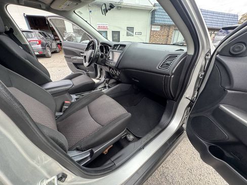 Used 2019 Mitsubishi Outlander Sport SE FWD image 48