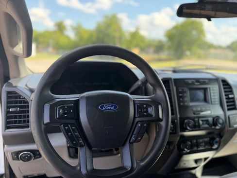 Used 2022 Ford F250 XL w/ STX Appearance Package AWD/4WD image 11