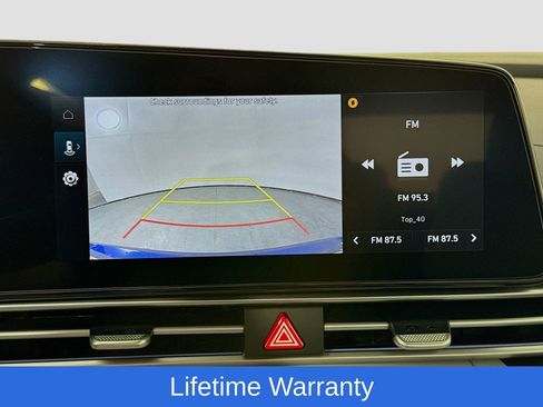 New 2025 Hyundai Elantra Limited image 14