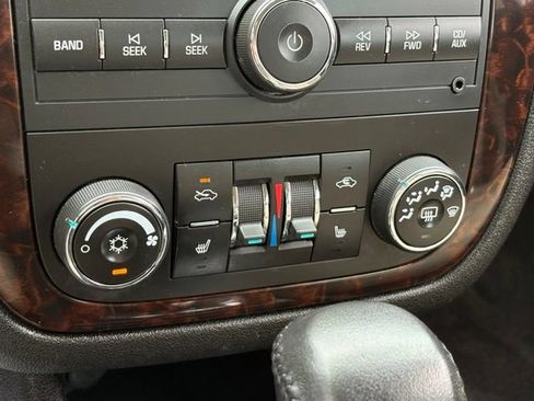 Used 2013 Chevrolet Impala LTZ FWD image 15