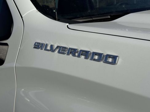 Used 2025 Chevrolet Silverado 1500 W/T image 10