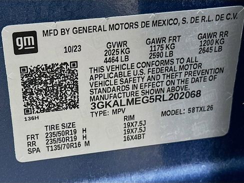 Used 2024 GMC Terrain SLE w/ Elevation Edition image 32