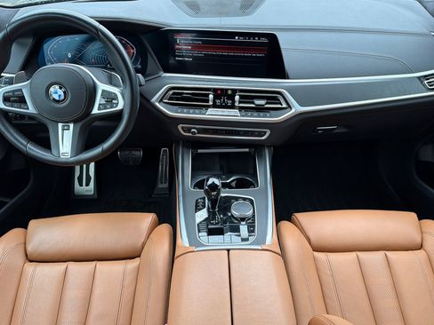 Certified 2022 BMW X7 xDrive40i w/ M Sport Package image 17