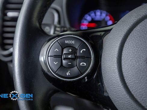 Used 2021 Kia Soul EX FWD image 14