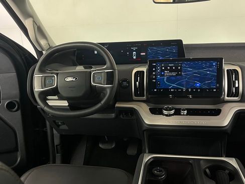 Used 2025 Ford Expedition Max Active image 13