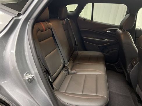 Certified 2024 Chevrolet Trax RS w/ Sunroof Package FWD image 25