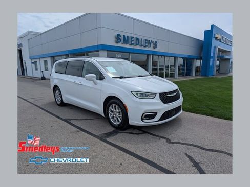 Used 2022 Chrysler Pacifica Touring-L FWD image 1