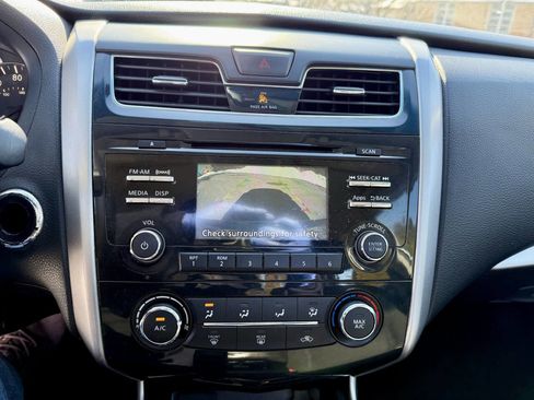 Used 2015 Nissan Altima 2.5 S w/ Sport Value Package image 12