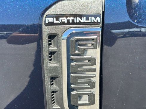 Certified 2024 Ford F250 Platinum w/ FX4 Off-Road Package AWD/4WD image 7