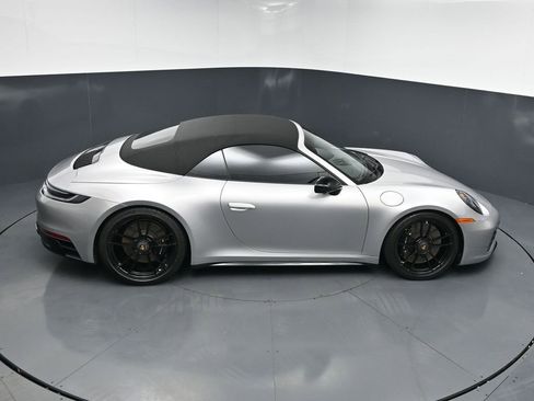 Certified 2024 Porsche 911 Carrera GTS RWD image 17