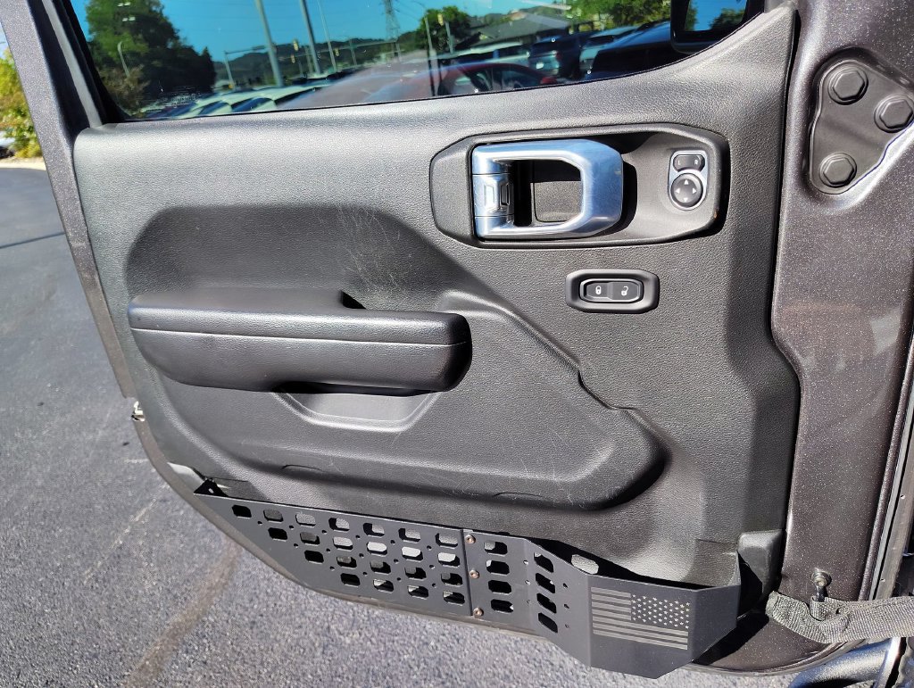 Used 2021 Jeep Gladiator Sport AWD/4WD image 18