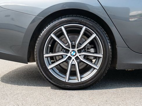 Used 2020 BMW 330i Sedan w/ Convenience Package RWD image 16