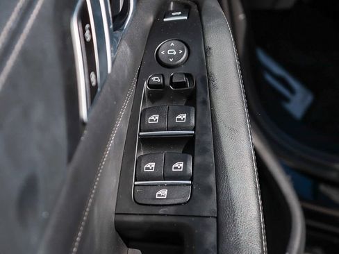 Used 2023 BMW X5 xDrive40i w/ M Sport Package image 28