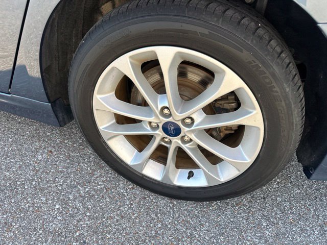 Used 2019 Ford Fusion Energi Titanium FWD image 19