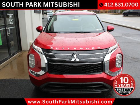 New 2026 Mitsubishi Outlander ES image 4