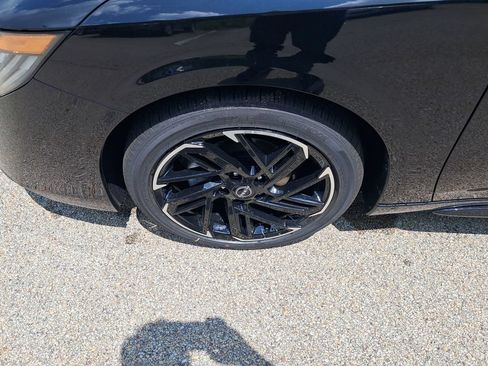 New 2026 Nissan Sentra SR w/ Floor Mat Package FWD image 28
