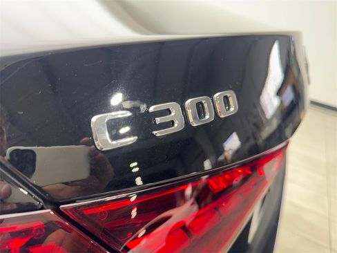 Used 2025 Mercedes-Benz C 300 Sedan image 23