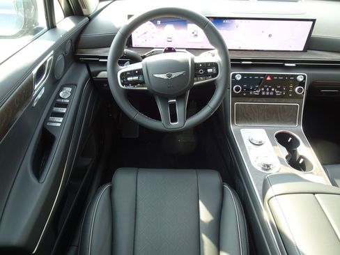 New 2025 Genesis GV80 2.5T Prestige image 11