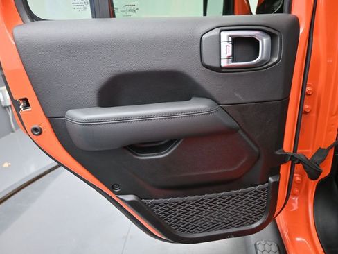 Used 2023 Jeep Wrangler Altitude image 14