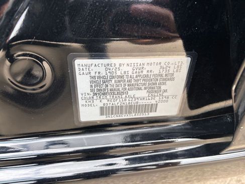 Used 2025 Nissan Versa SV FWD image 27