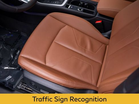 Used 2025 Audi Q3 2.0T Premium Plus w/ Premium Plus Package AWD/4WD image 16