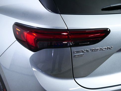 Used 2023 Buick Envision Essence image 17