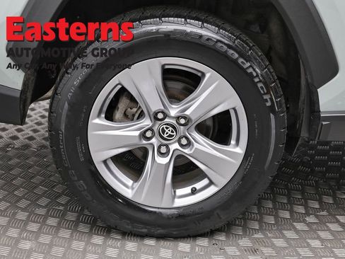 Used 2022 Toyota RAV4 XLE image 30