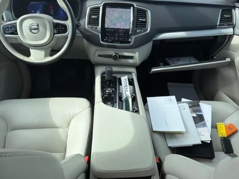 Used 2024 Volvo XC90 B5 Core w/ Climate Package AWD/4WD image 17