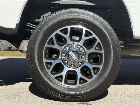 Used 2021 Ford F250 Lariat w/ Lariat Value Package image 11